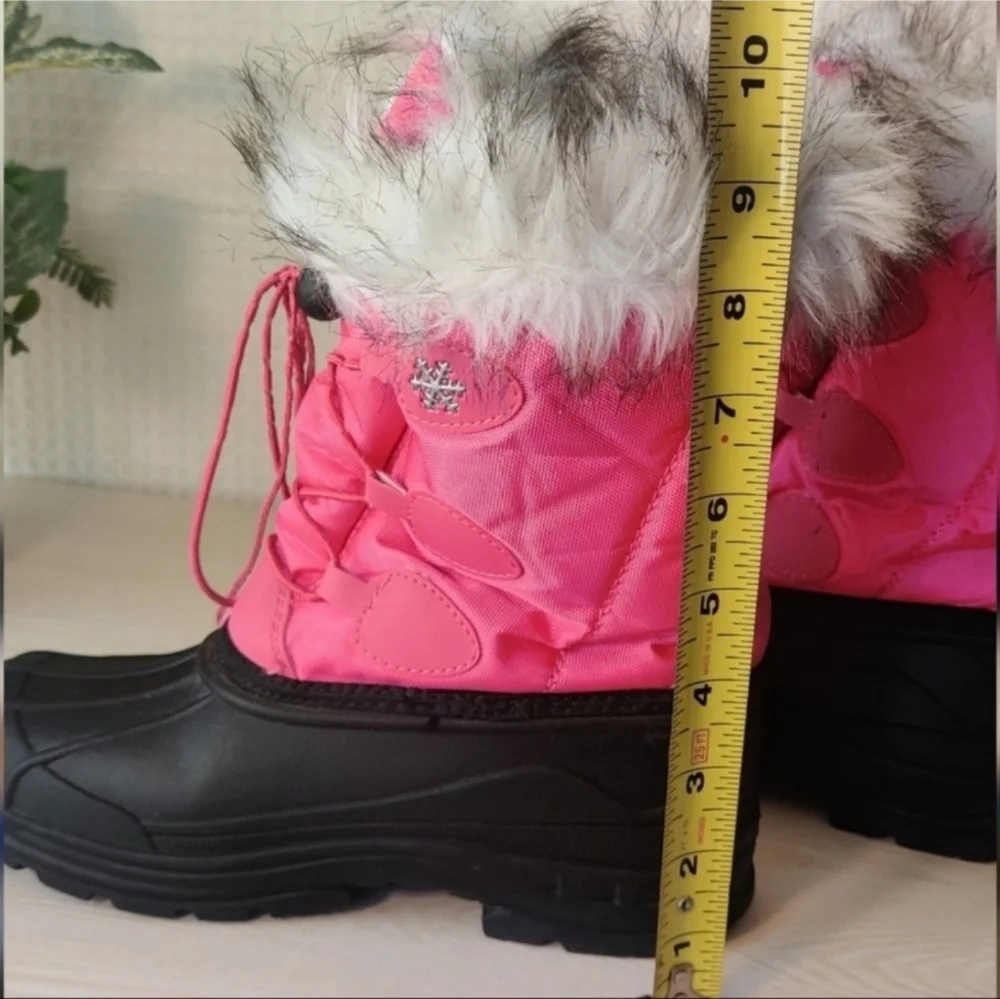 Girls Pink/Black Winter Snow boots Size 3
